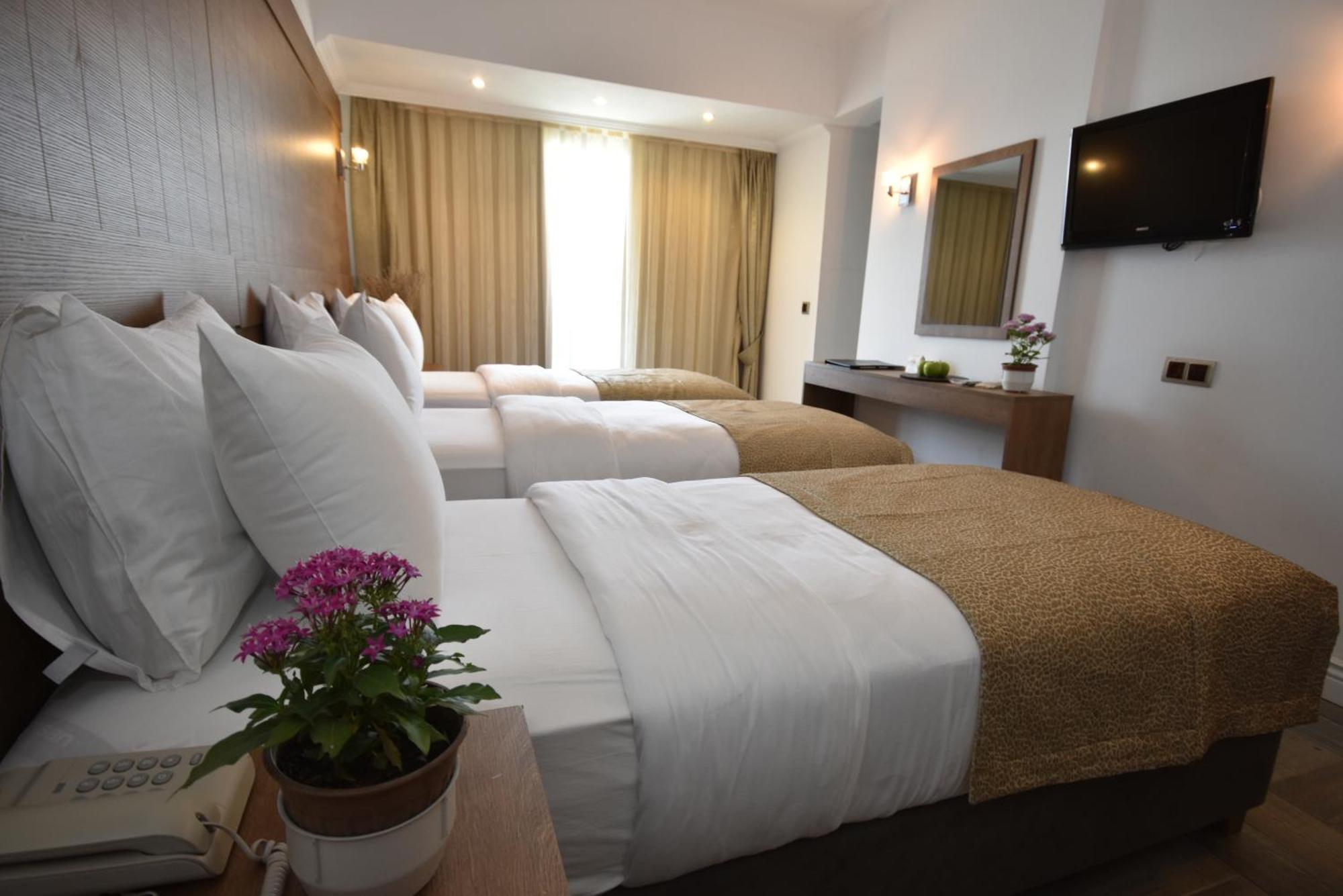 Aurasia Beach Hotel Мармарис Екстериор снимка