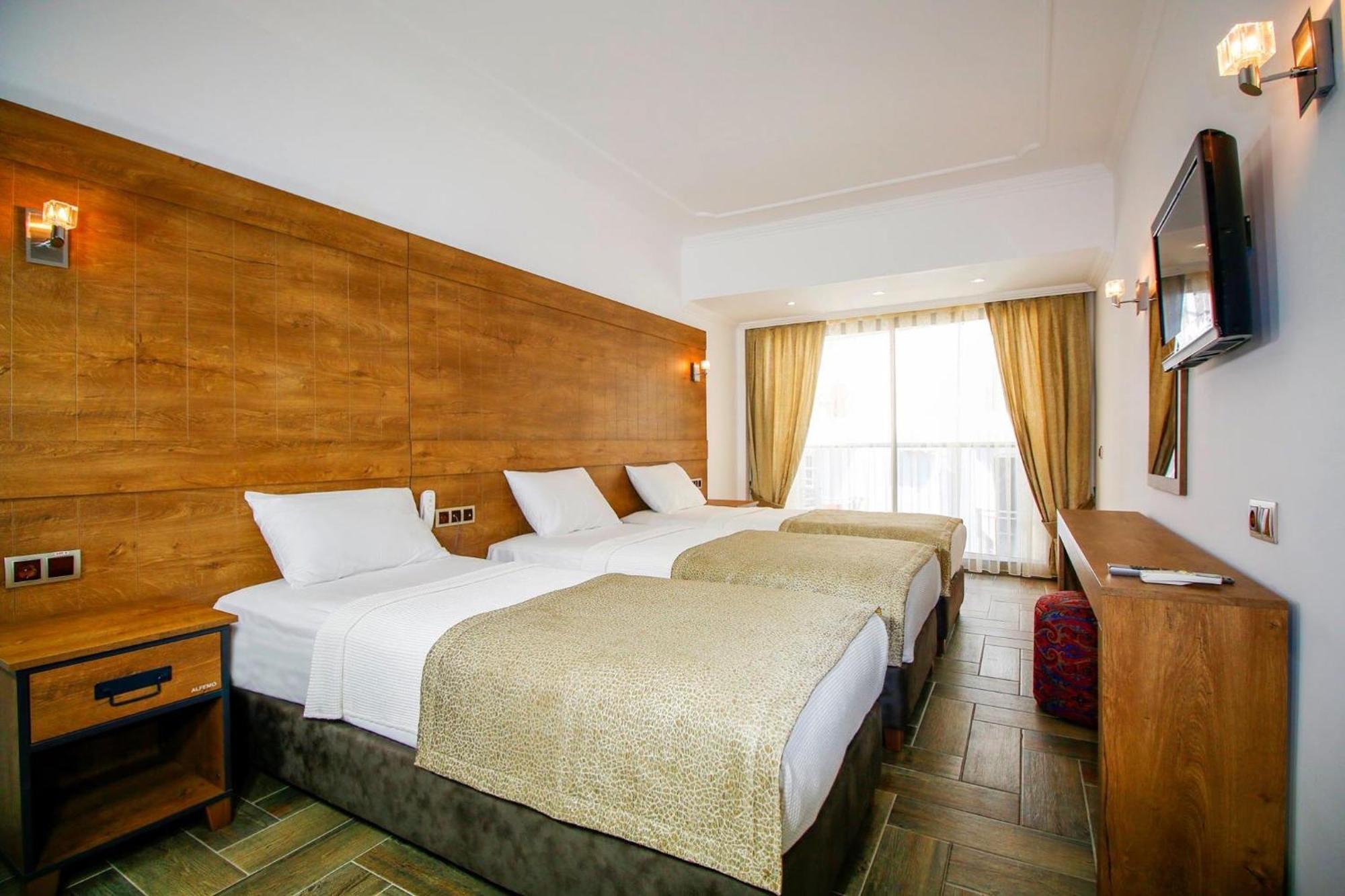 Aurasia Beach Hotel Мармарис Екстериор снимка
