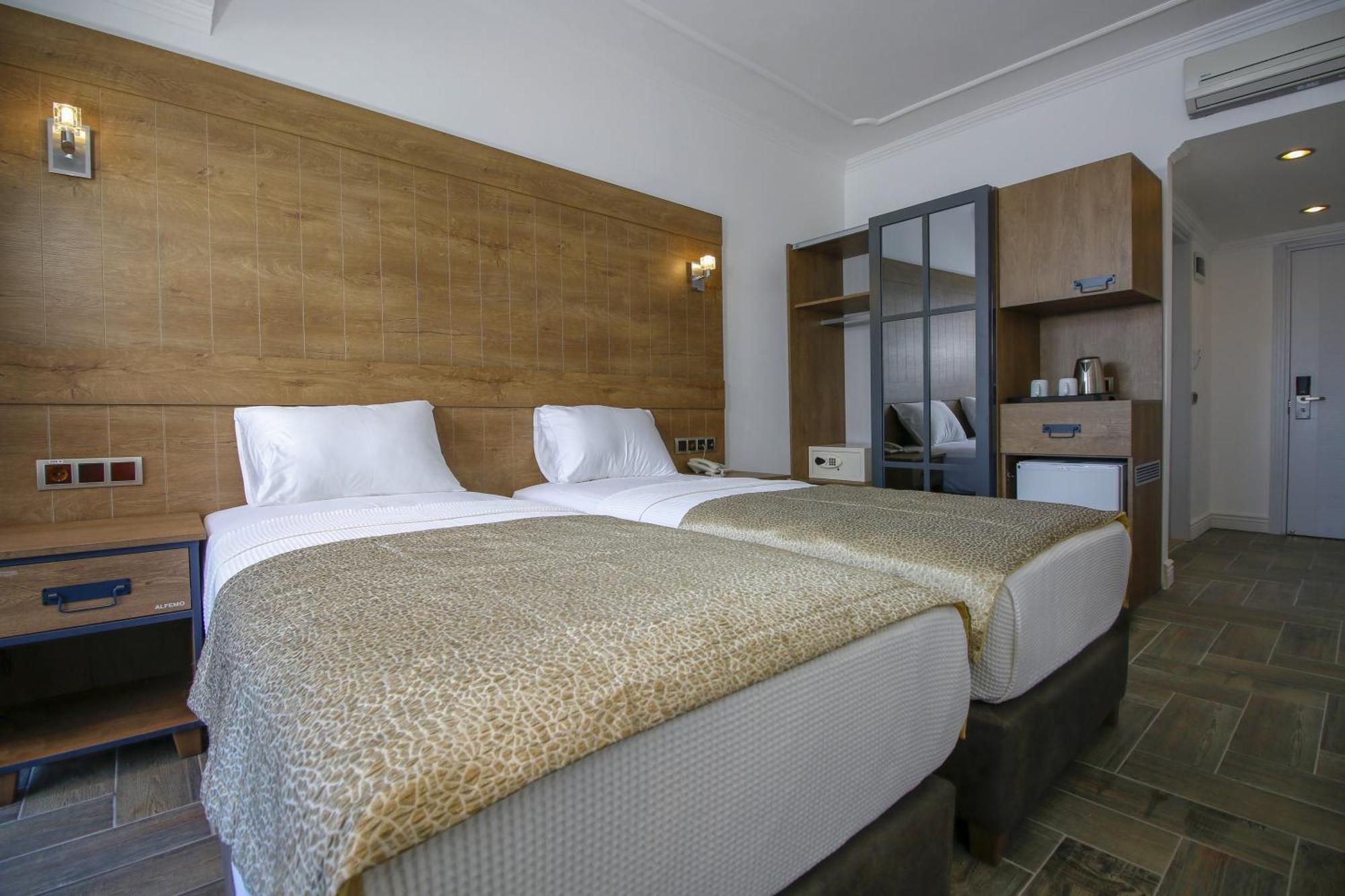 Aurasia Beach Hotel Мармарис Екстериор снимка