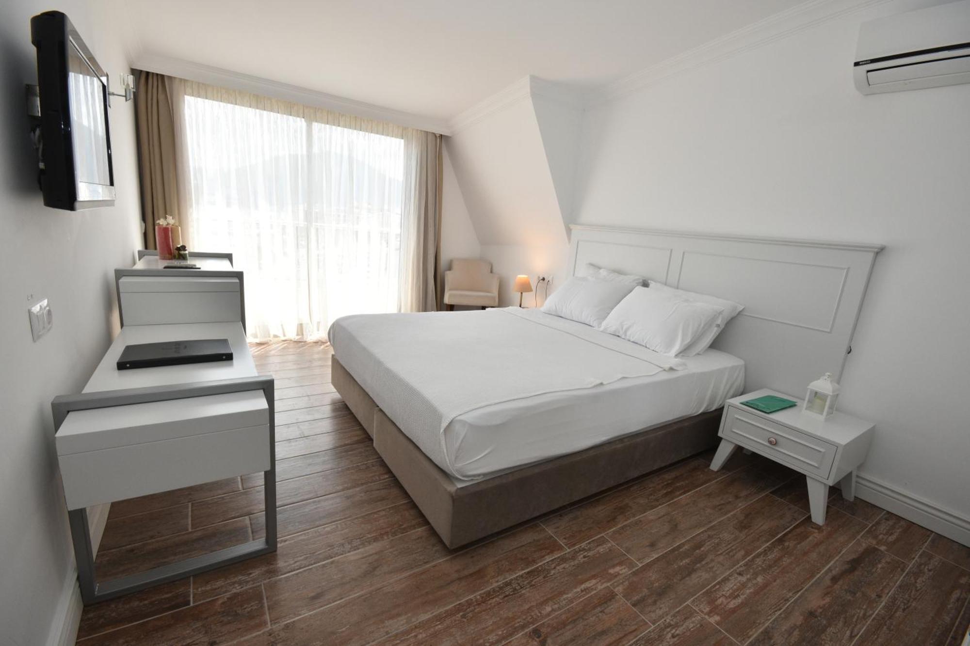 Aurasia Beach Hotel Мармарис Екстериор снимка
