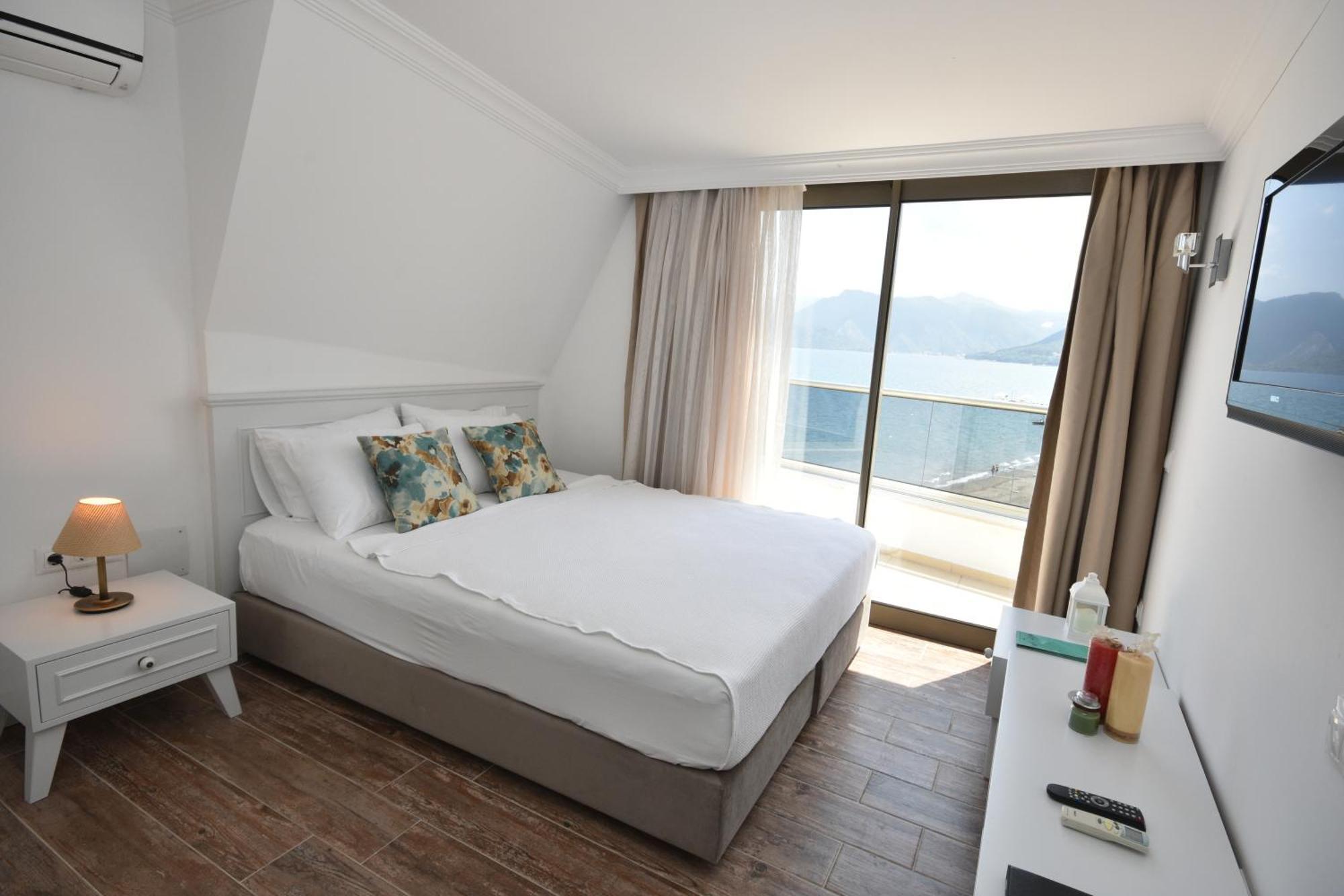 Aurasia Beach Hotel Мармарис Екстериор снимка