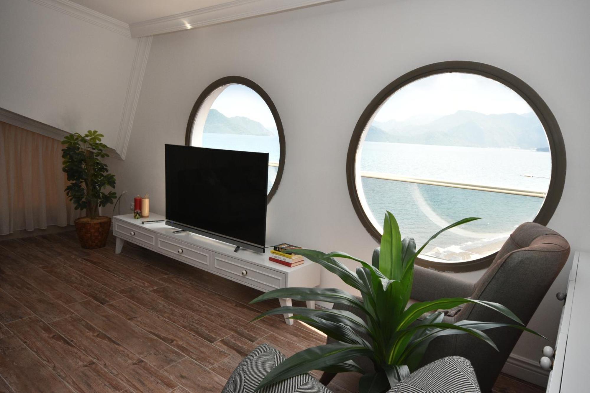 Aurasia Beach Hotel Мармарис Екстериор снимка